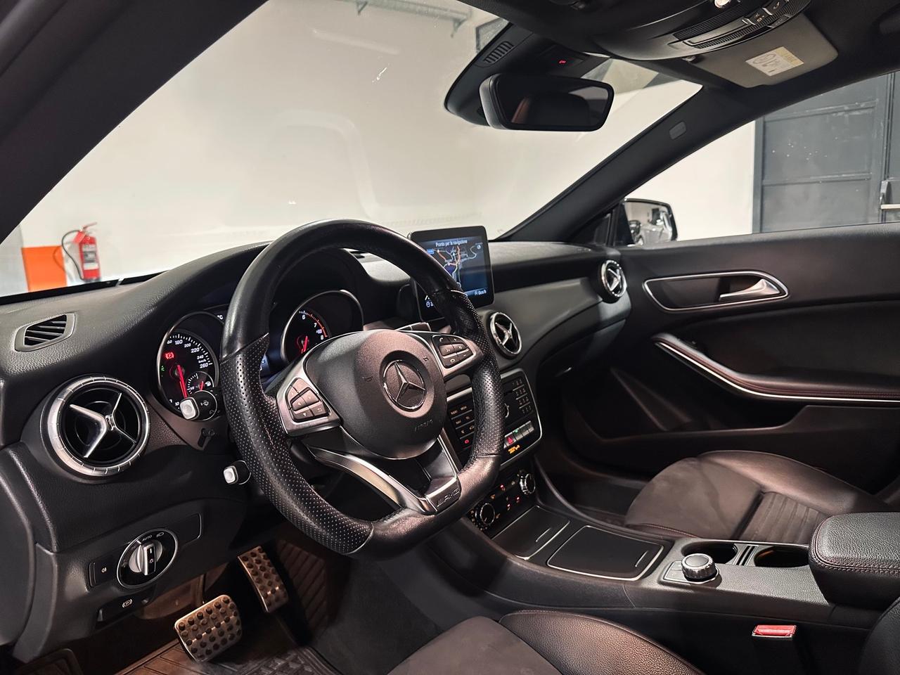 Mercedes-benz CLA 200 Premium AMG SEDILI RISC-PORTELLONE ELETTRICO