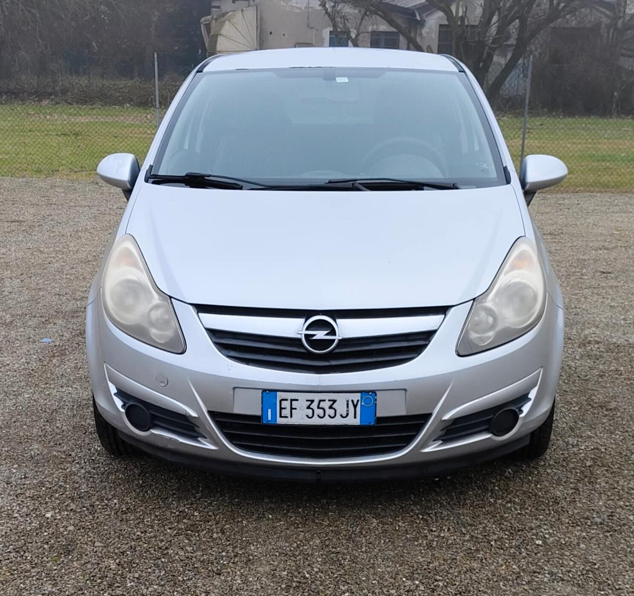 Opel Corsa 1.2 3 porte b-color