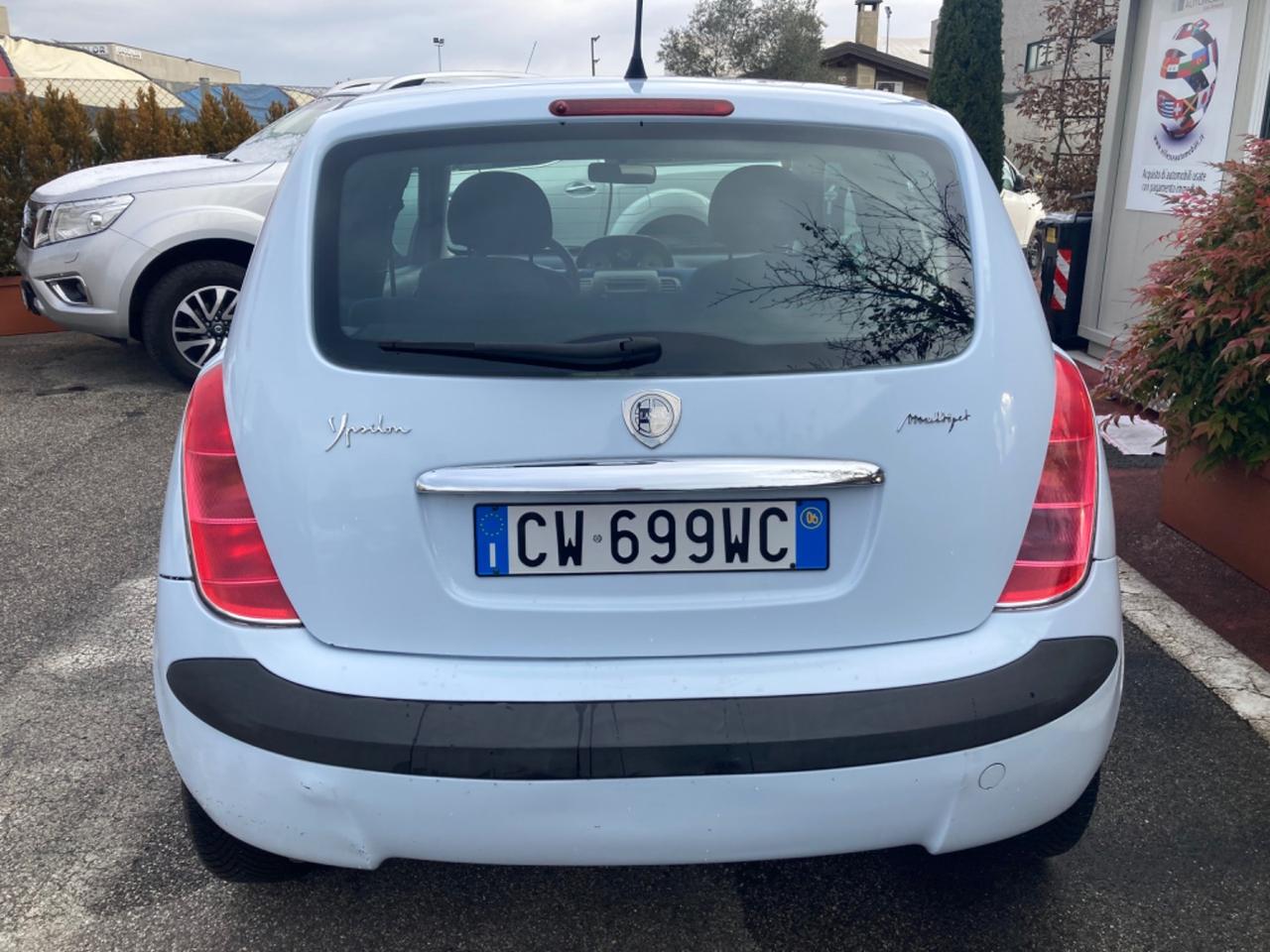 LANCIA YPSILON MULTIJET (CAMBIO AUTOMATICO)