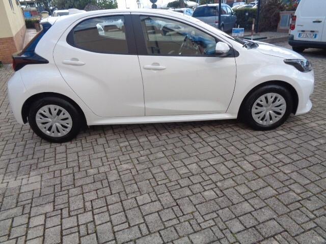 Toyota Yaris 1.5 Hybrid 5 porte Active NESSUN VINCOLO DI FINANZIAMENTO