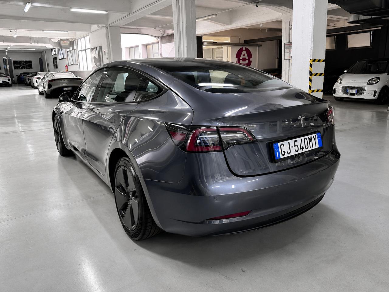 Tesla Model 3 Standard rwd Plus