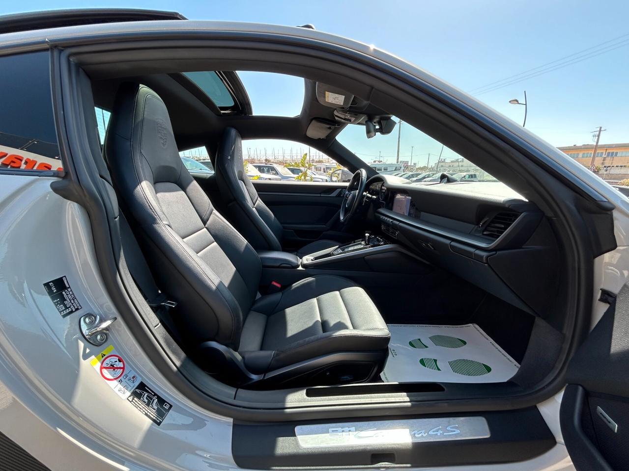 Porsche 911 992 Coupe 3.0 Carrera 4S auto