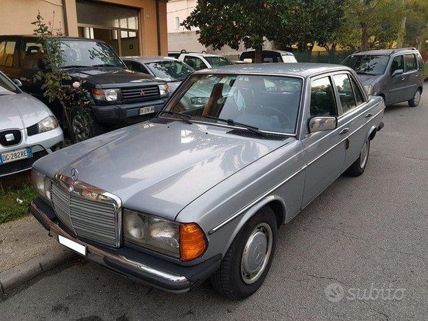 Mercedes Tre Volumi (W123) 200 Metano