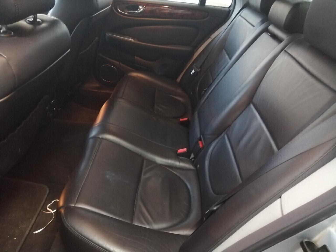 Jaguar XJ 2.7 D V6 cat Executive