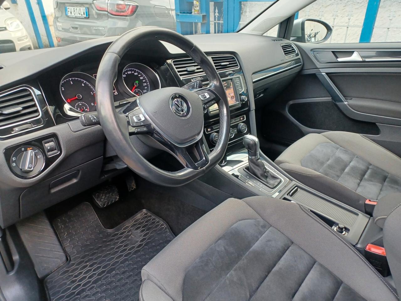 Volkswagen Golf 1.6 TDI DSG 5p. Highline 2016