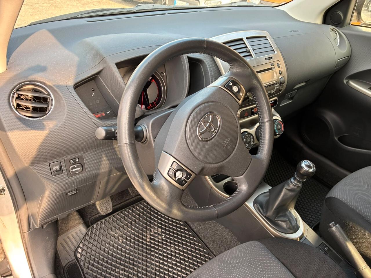 TOYOTA URBAN CRUISER 4x4 1.4 D-4D 90CV 6M EURO 5 KM 77000