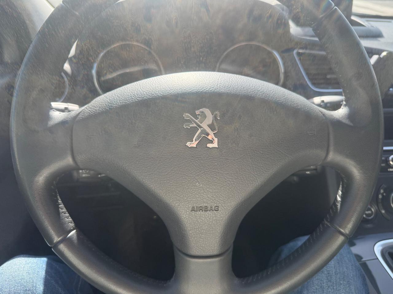 Peugeot 5008 1.6 HDi 115CV 7 posti