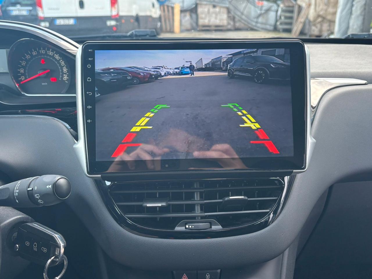 Peugeot 208 1.4 HDi 68 CV 5 porte Allure