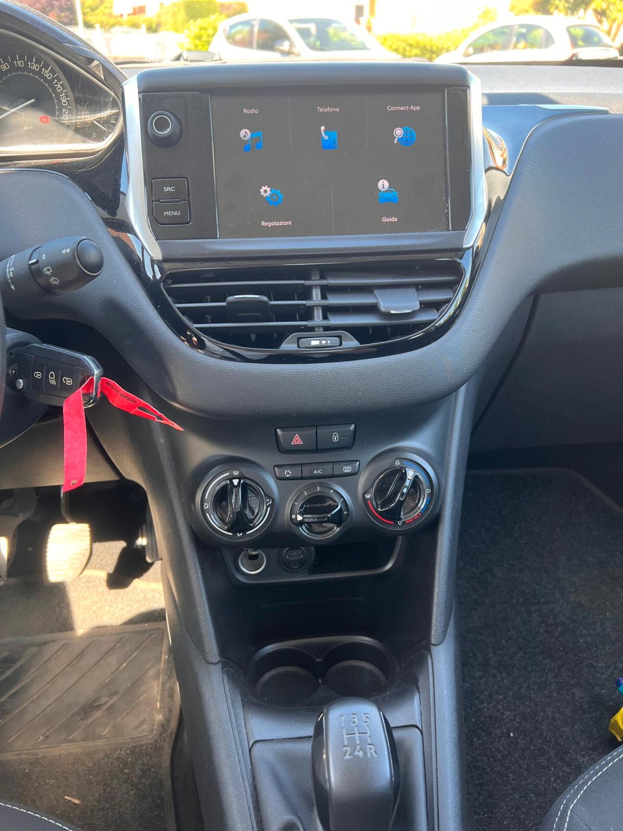 Peugeot 208 PureTech 82 5p. GPL Allure