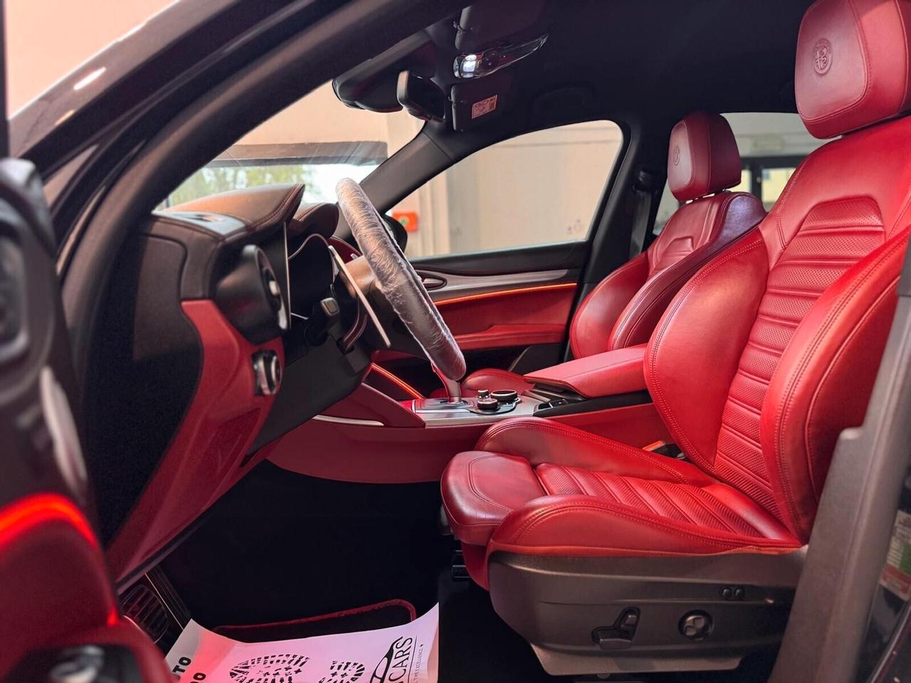 Alfa Romeo Stelvio 2.0 Turbo 280 CV AT8 Q4 VELOCE