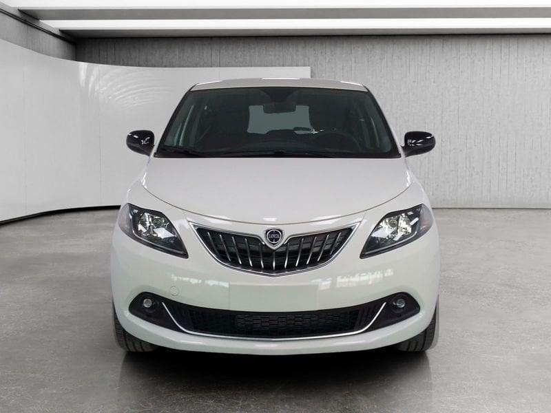 Lancia Ypsilon 1.0 firefly hybrid Gold s&s 70cv