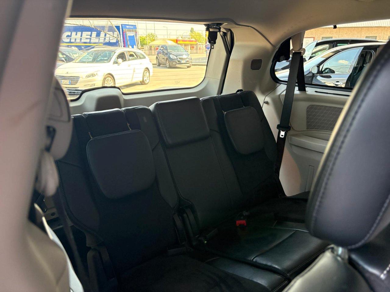 Lancia Voyager 2.8L Platinum 163cv auto