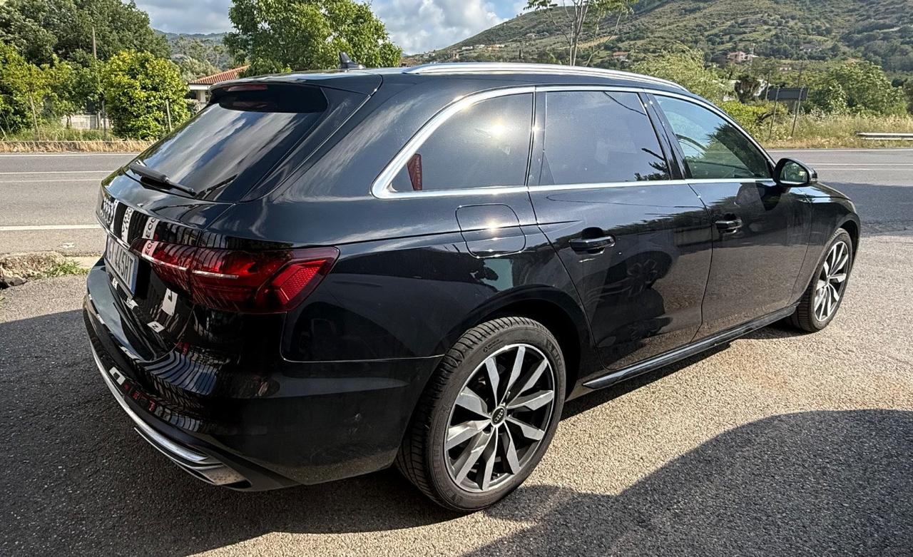 Audi A4 Avant 35 2.0 tdi mhev Business Advanced 163cv s-tronic