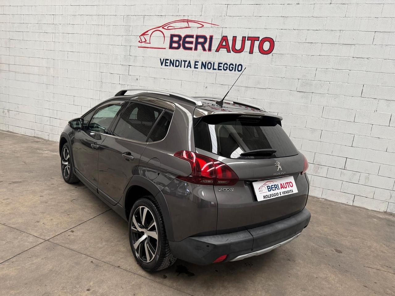 Peugeot 2008 allestimento Black Matt