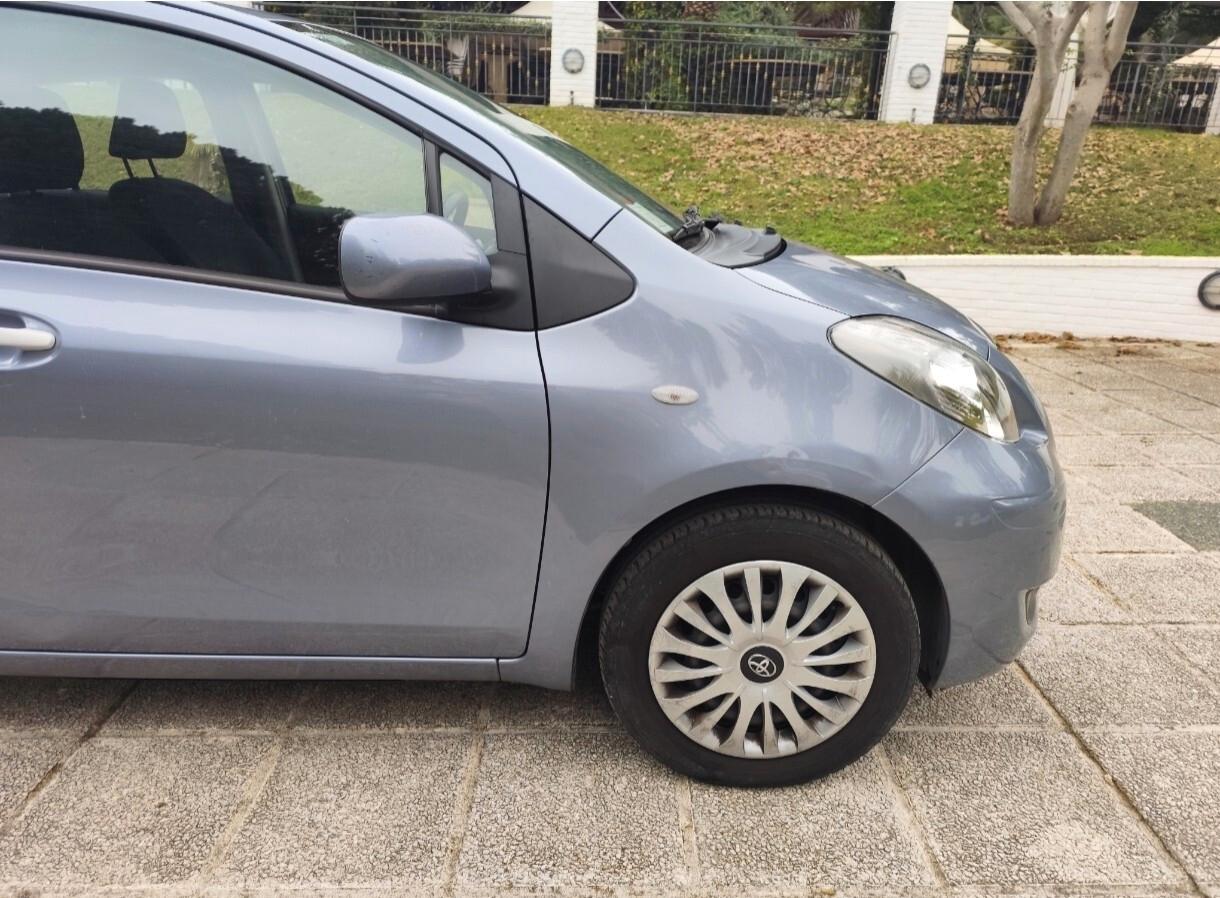 Toyota Yaris 1.3 5 porte Sol