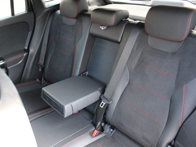 MERCEDES-BENZ GLA 200 d Automatic 4Matic Premium