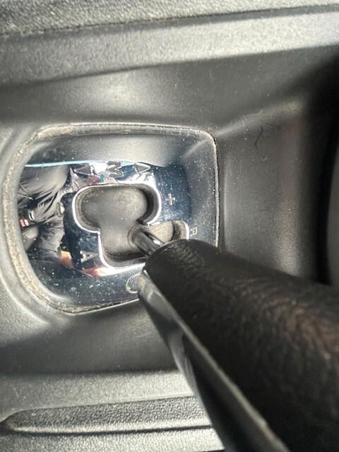 Peugeot 208 1.4 e-HDi 68 CV S&S robotizzato 5 porte Active