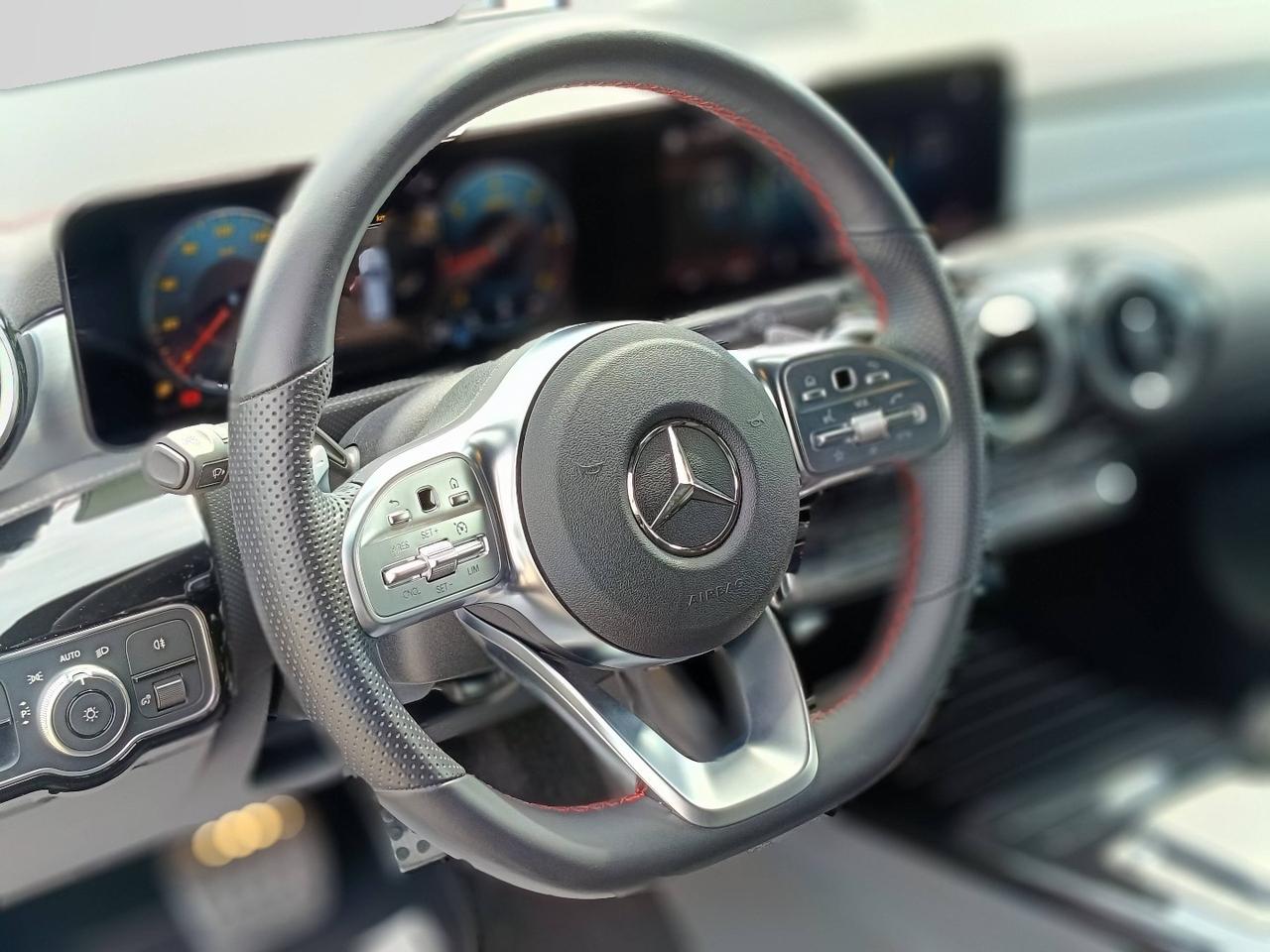 Mercedes-Benz CLA Sh.Brake - X118 - CLA Shooting Brake 200 d Premium auto