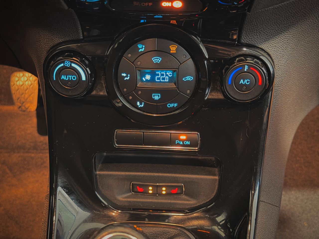 Ford Fiesta 1.5 TDCi 95CV Titanium - NEOPATENTATI