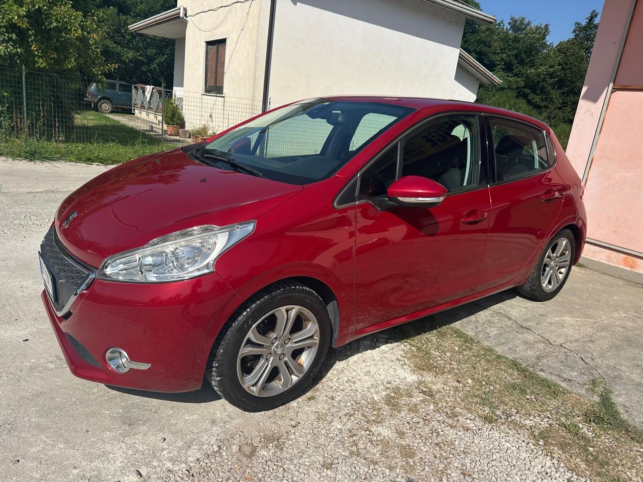 Peugeot 208 1.6 e-HDi 115 CV