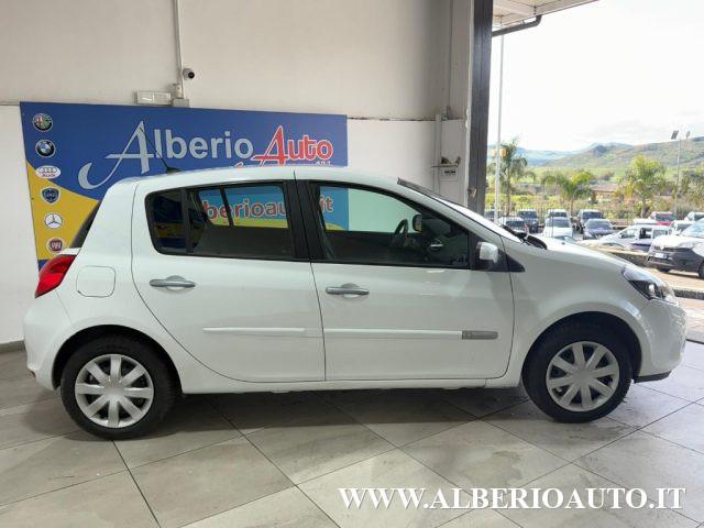 RENAULT Clio 1.2 16V 5 porte Live!