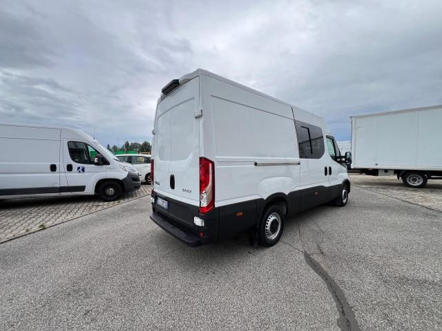 Iveco DAILY 35S16 V 7 posti