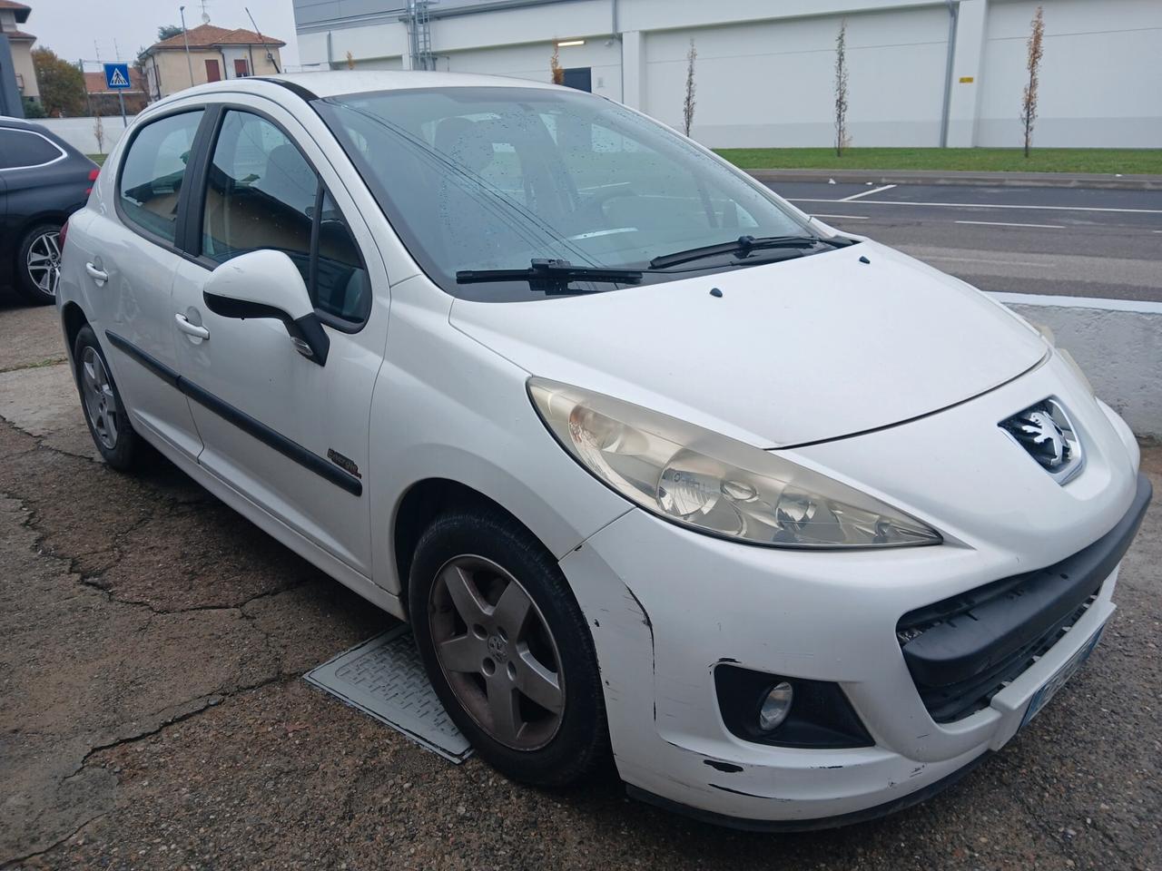 Peugeot 207 1.4 5p. GPL Per Neopatentati