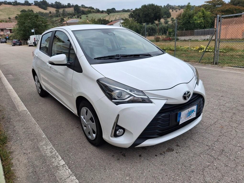 Toyota Yaris 1.4 D-4D 5 porte Lounge 10/2017