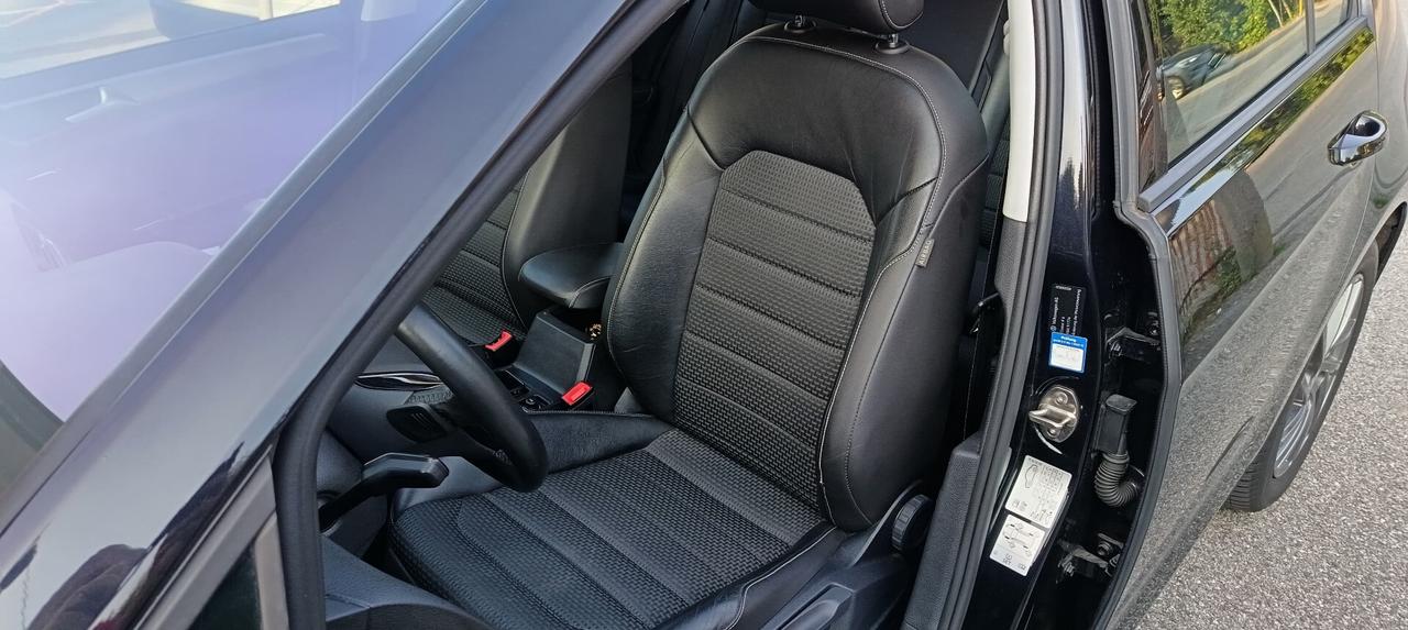 VOLKSWAGEN Golf 1.6 TDI 110 CV DSG 5p. Executive - 2016
