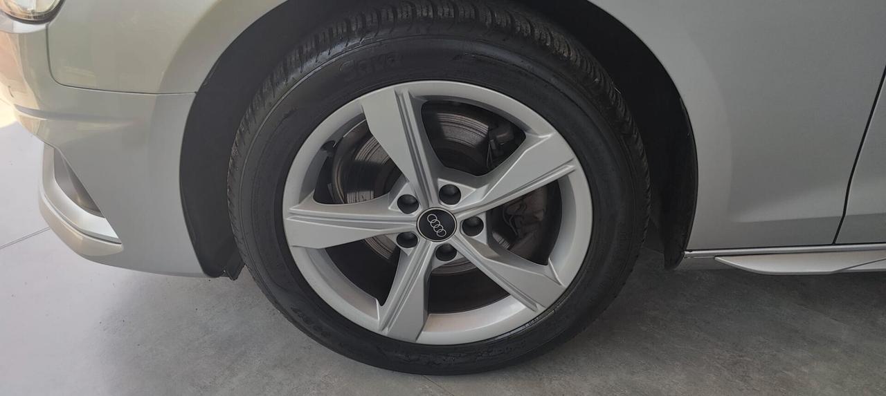 Audi A4 Avant 35 TDI/163 CV S tronic Business Advanced