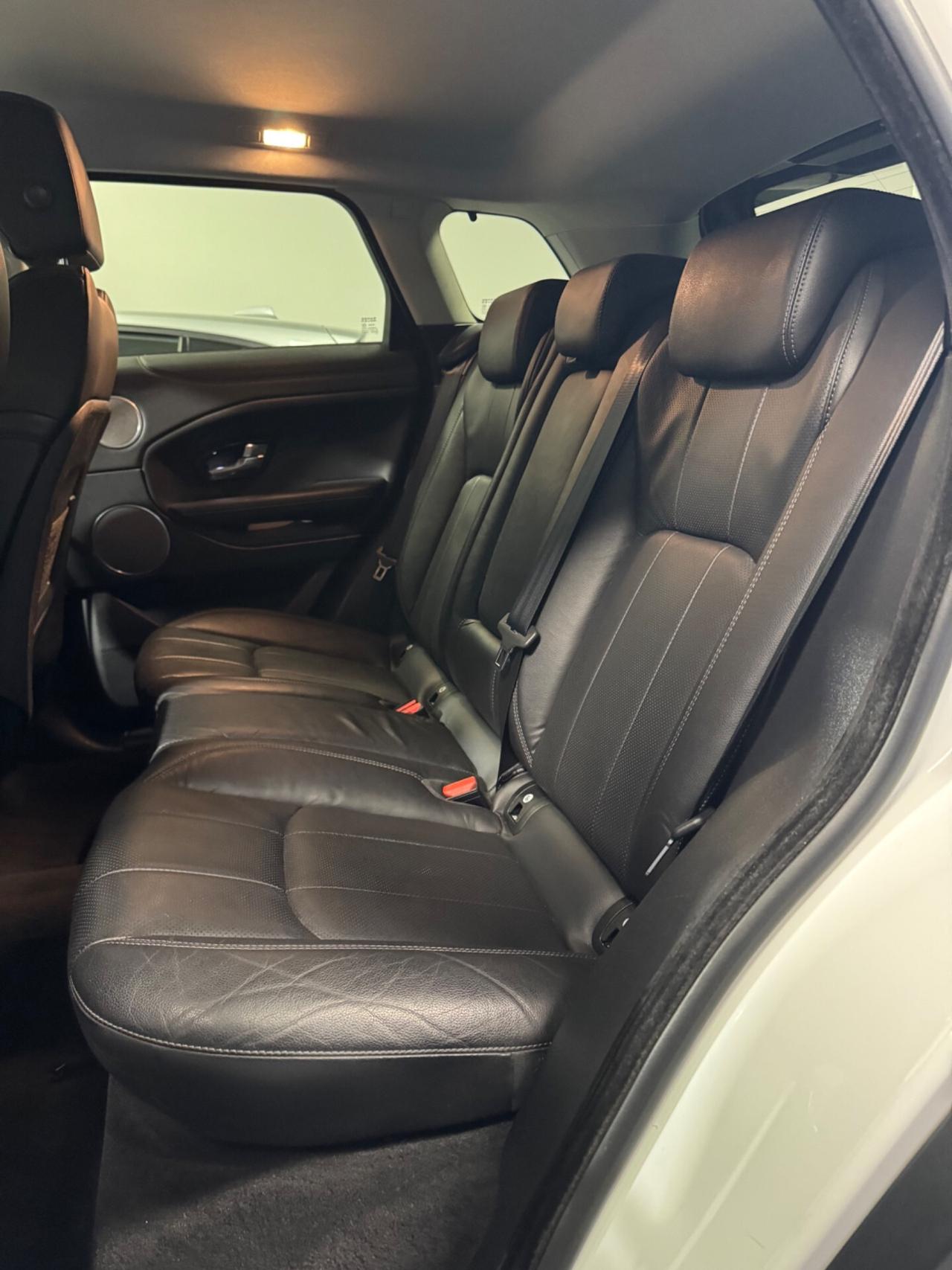 Range Rover Evoque 2.0 TD4 150 CV HSE R-Dynamic