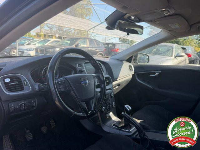 VOLVO V40 D2 Momentum