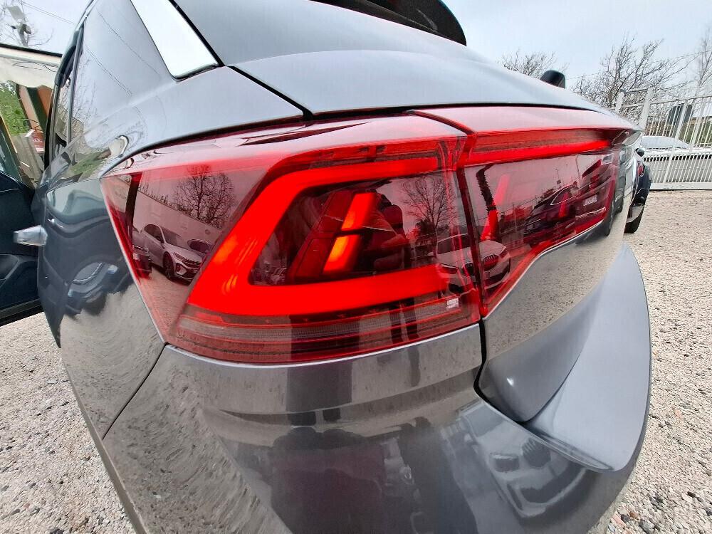 Volkswagen T-Roc 1.5 TSI 150CV -R-Line