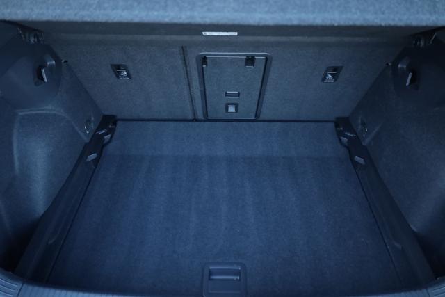 VOLKSWAGEN Golf 1.0 eTSI EVO DSG Life