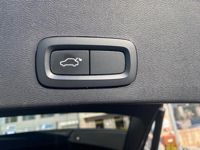Volvo XC40 D3 Geartronic Inscription N1 IVA DEDUCIBILE Tetto/Pelle