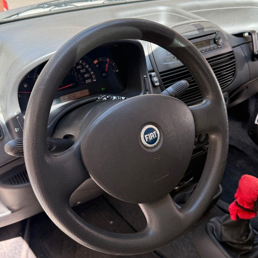 Fiat Punto 1.2 5 porte Active Natural Power