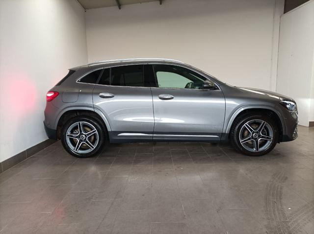 MERCEDES-BENZ GLA 250 e Plug-in hybrid AMG Line Premium