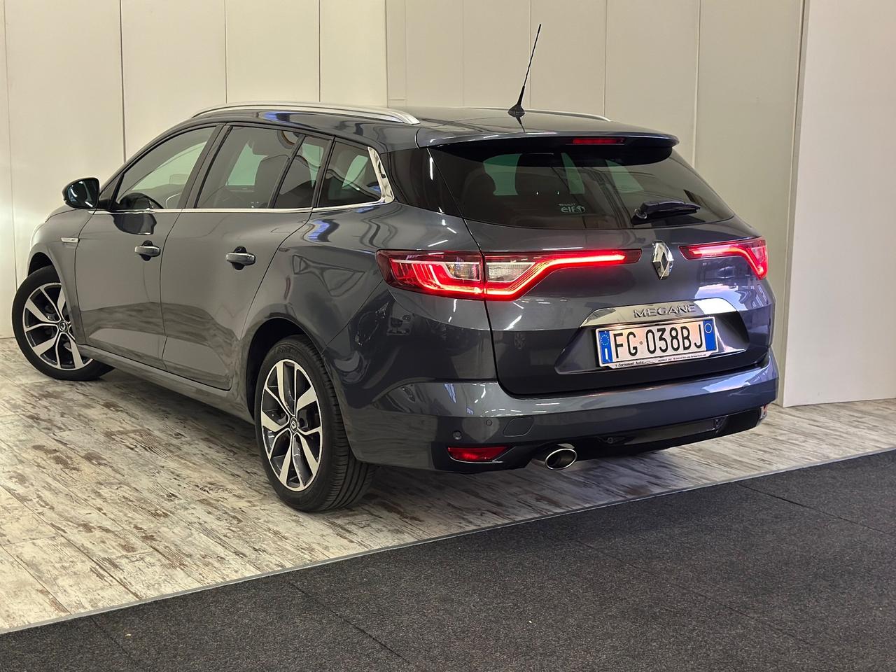 Renault Mégane Sporter dCi 8V 110 CV EDC Energy Bose