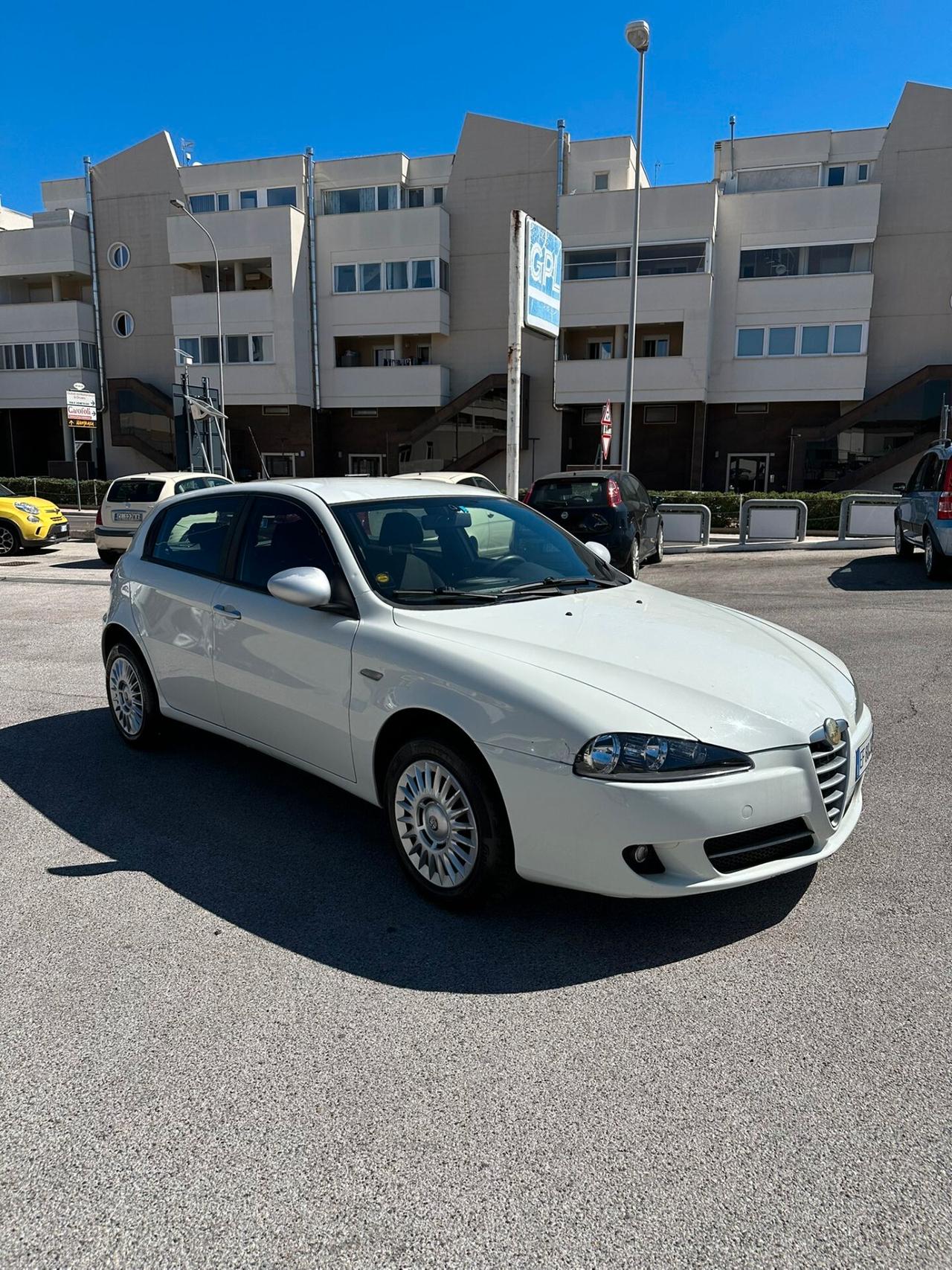 Alfa Romeo 147 1.9 JTD (120) 5 porte Progression