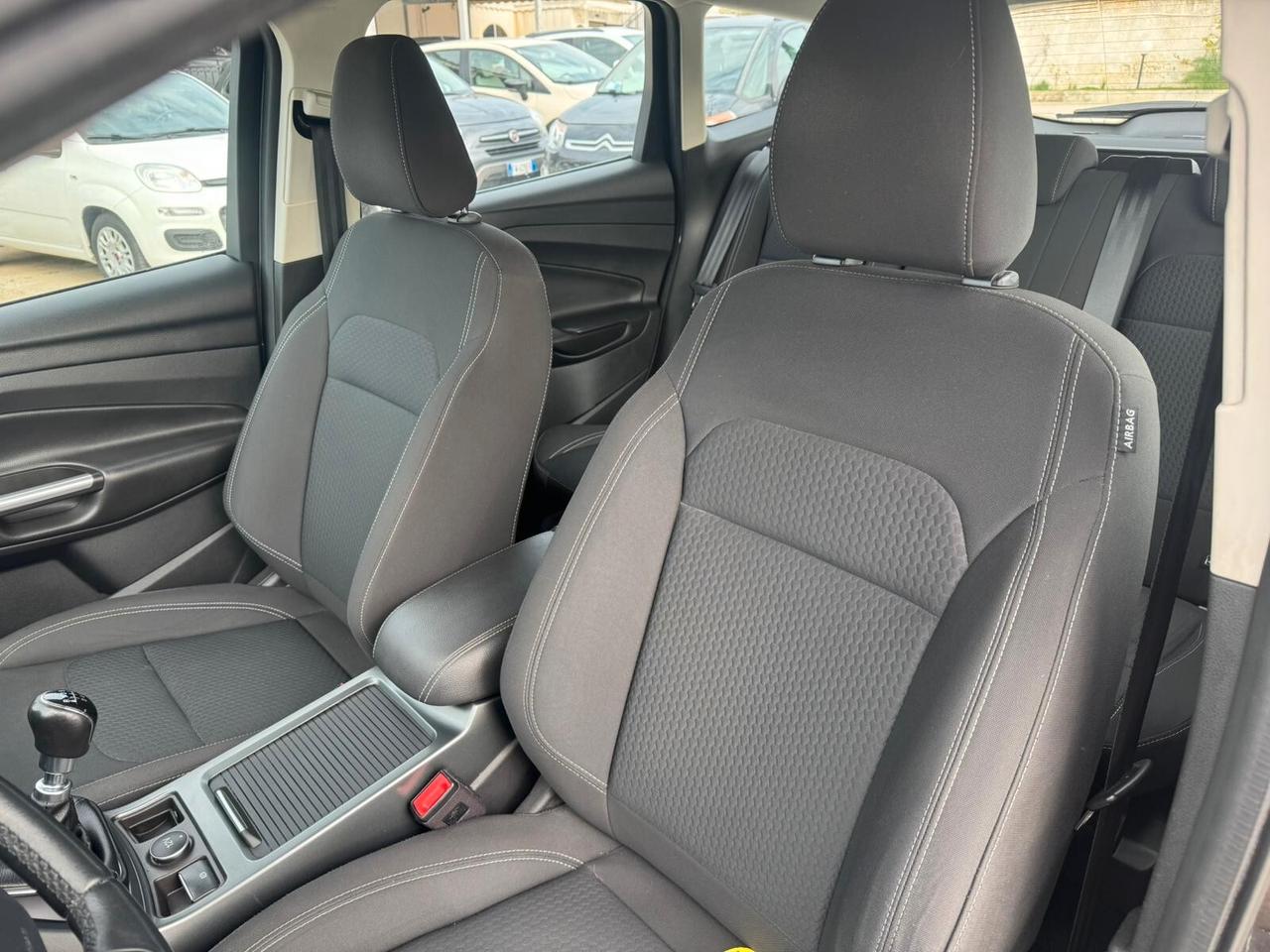 Ford Kuga 2.0 TDCI 120 CV S&S 2WD Business