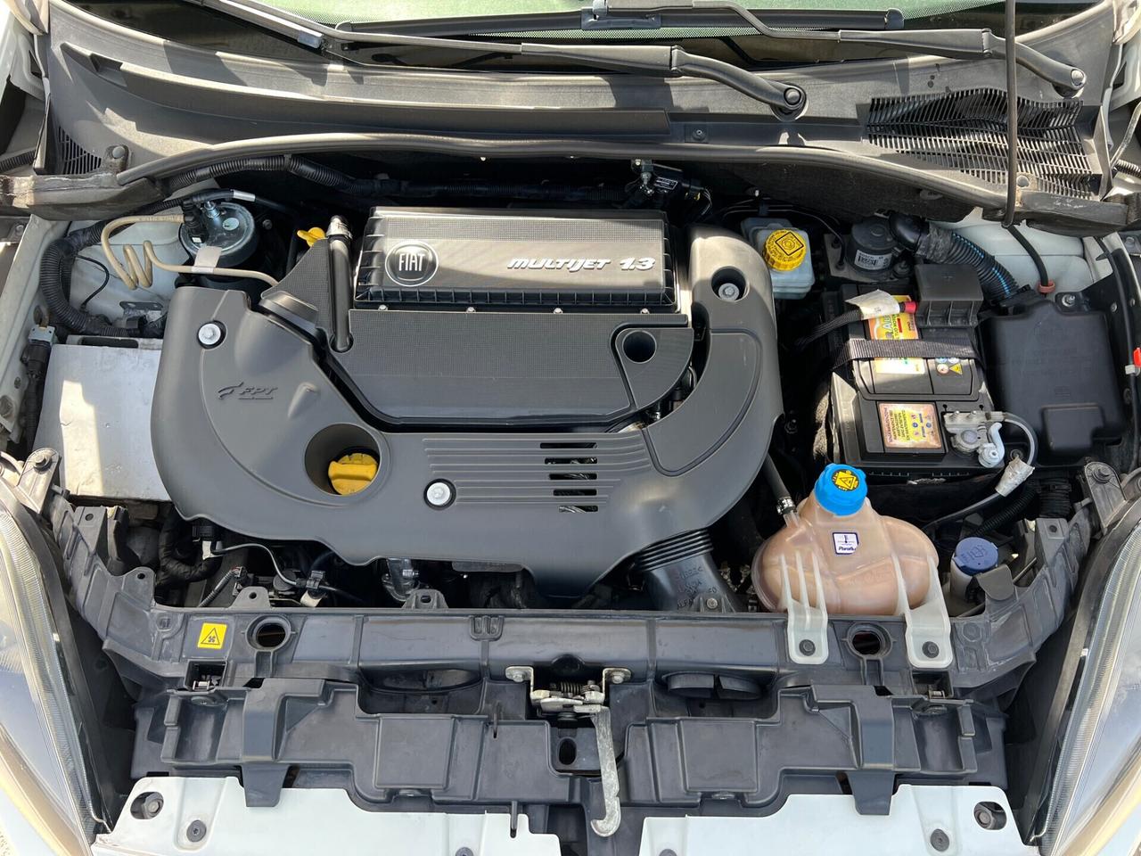 Fiat Punto 5p. 1.3 MJT 75 CV Lounge. - 2012