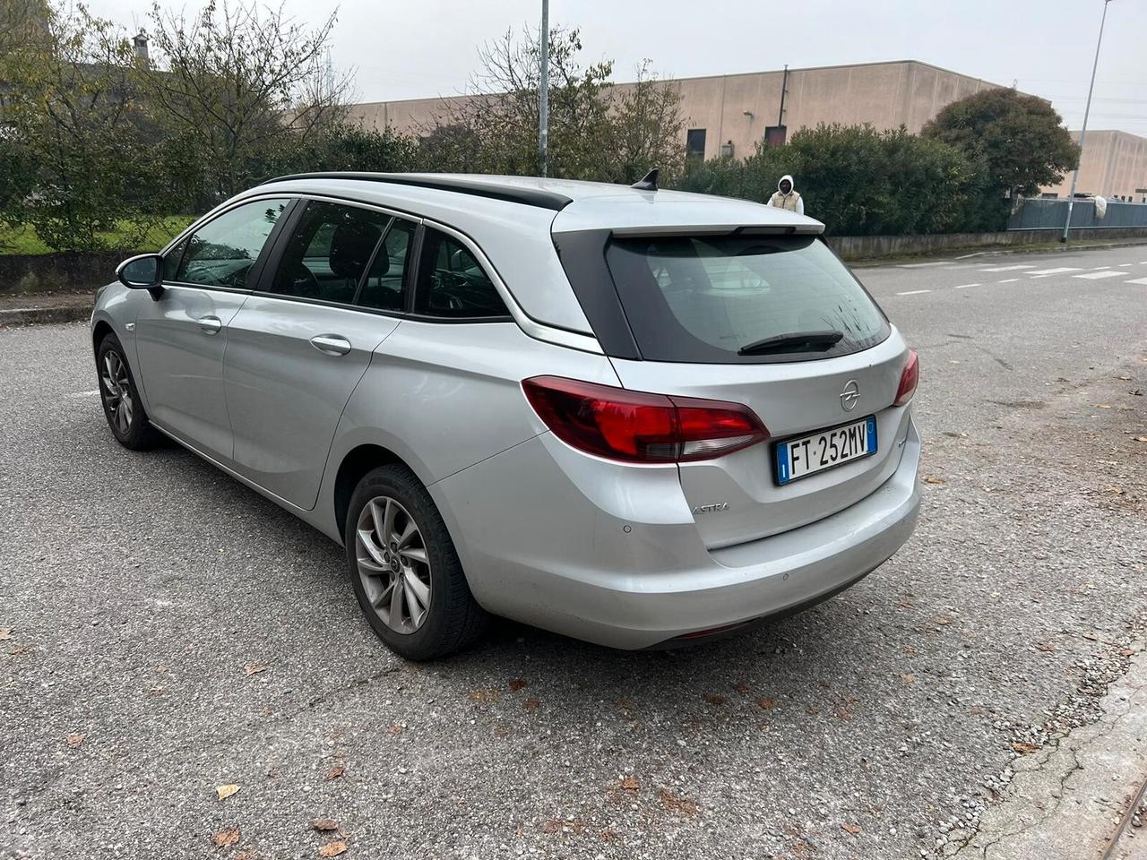 Opel Astra 1.6 CDTi 136CV aut. Sports Tourer Innovation