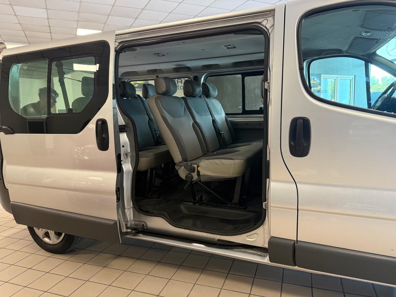 Renault Trafic T29 2.0 dCi/90 PL-TN Passenger Confort
