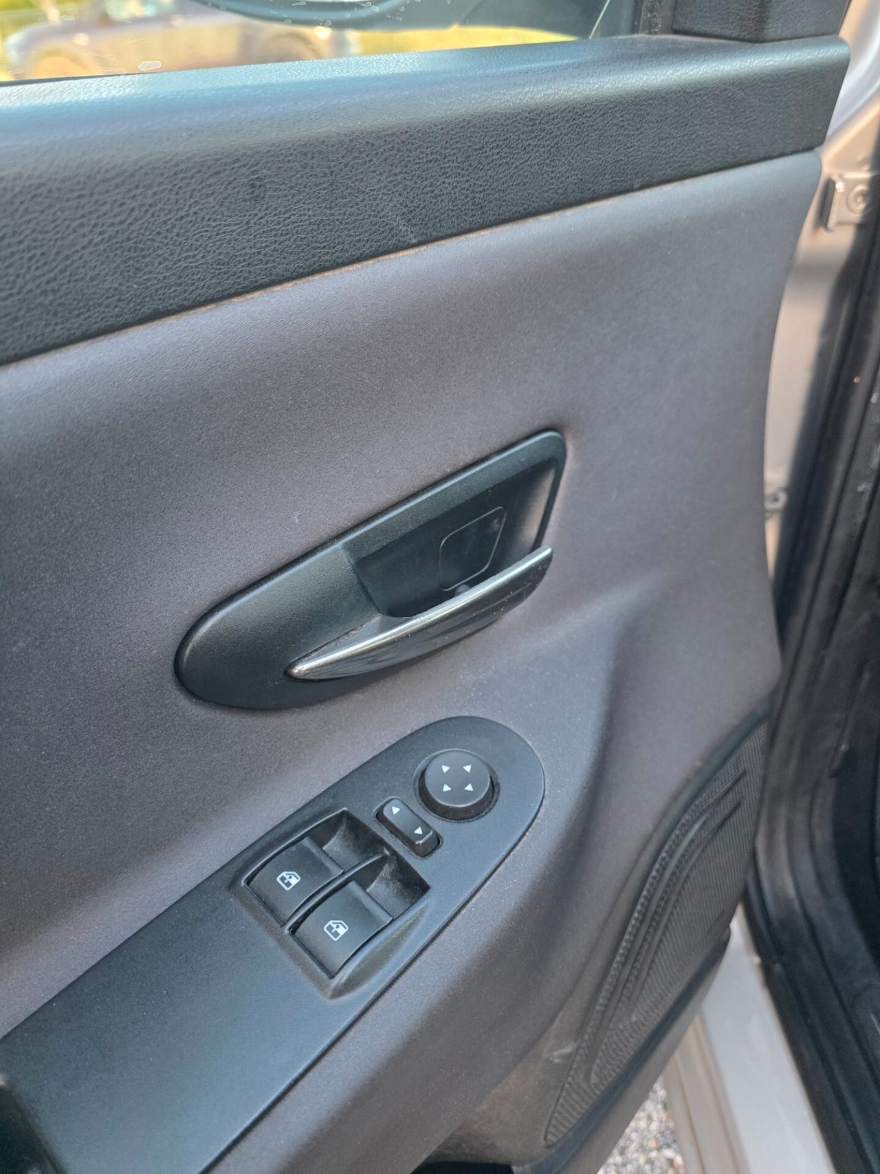 Lancia Ypsilon 1.2 69 CV 5 porte GPL Ecochic Gold