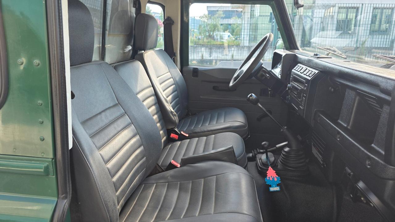 Land Rover Defender td5 pick up preparato omologato