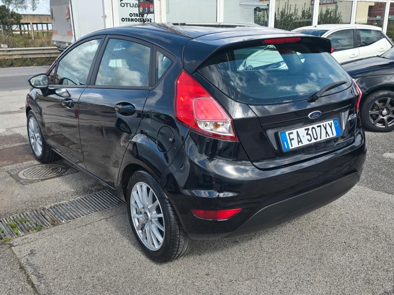 Ford Fiesta 1.5 TDCi 75CV 5 porte Titanium