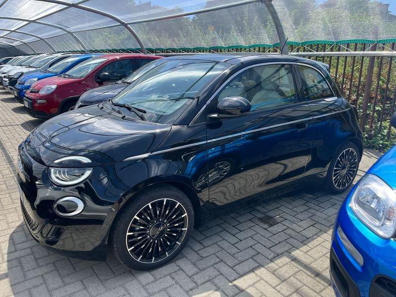 FIAT 500 500e 3+1 42 kWh La Prima