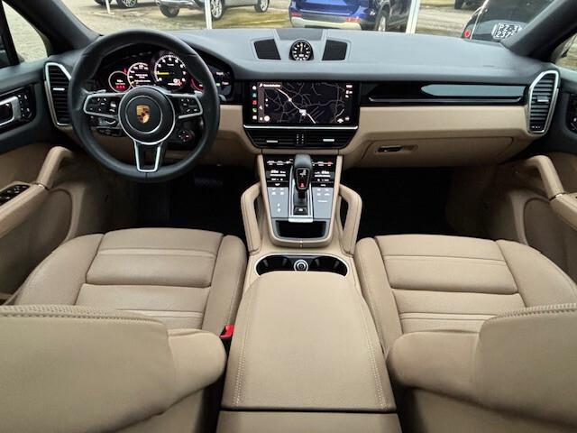 Porsche Cayenne Coupé 3.0 V6 E-Hybrid Platinum Edition 340CV