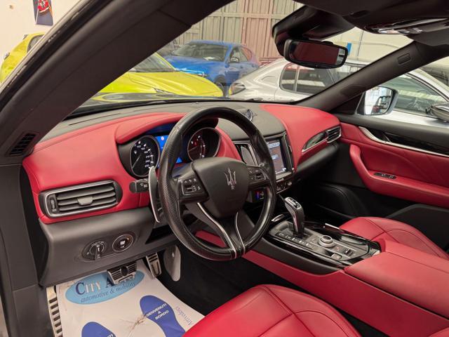MASERATI Levante V6 Diesel Q4 Gransport 250CV FULL OPT.