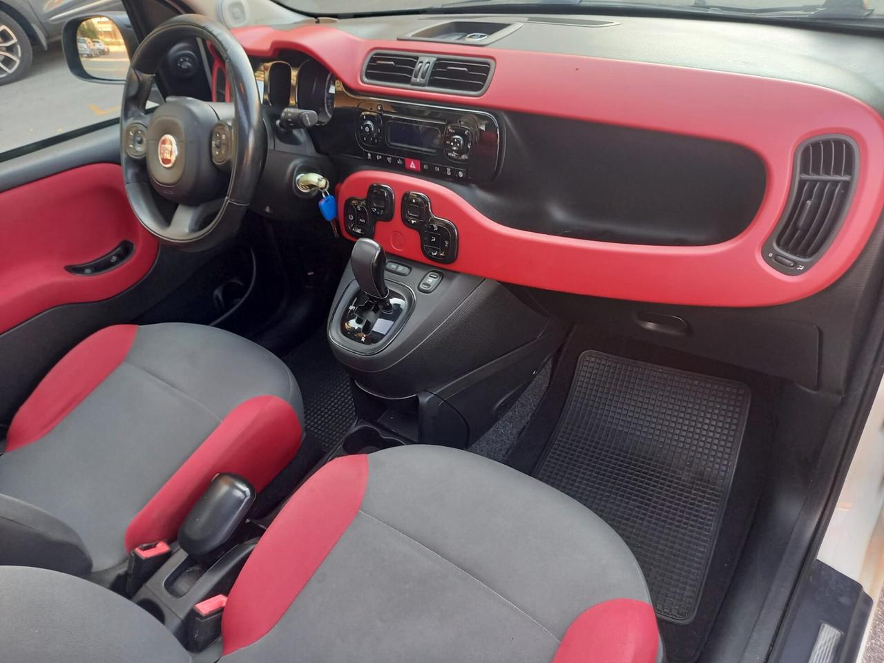 FIAT PANDA AUTOMATICA-TETTO APRIBILE 12 MESI GARANZIA